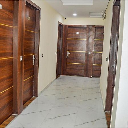 Fabhotel The Golf Inn Noida Exterior photo
